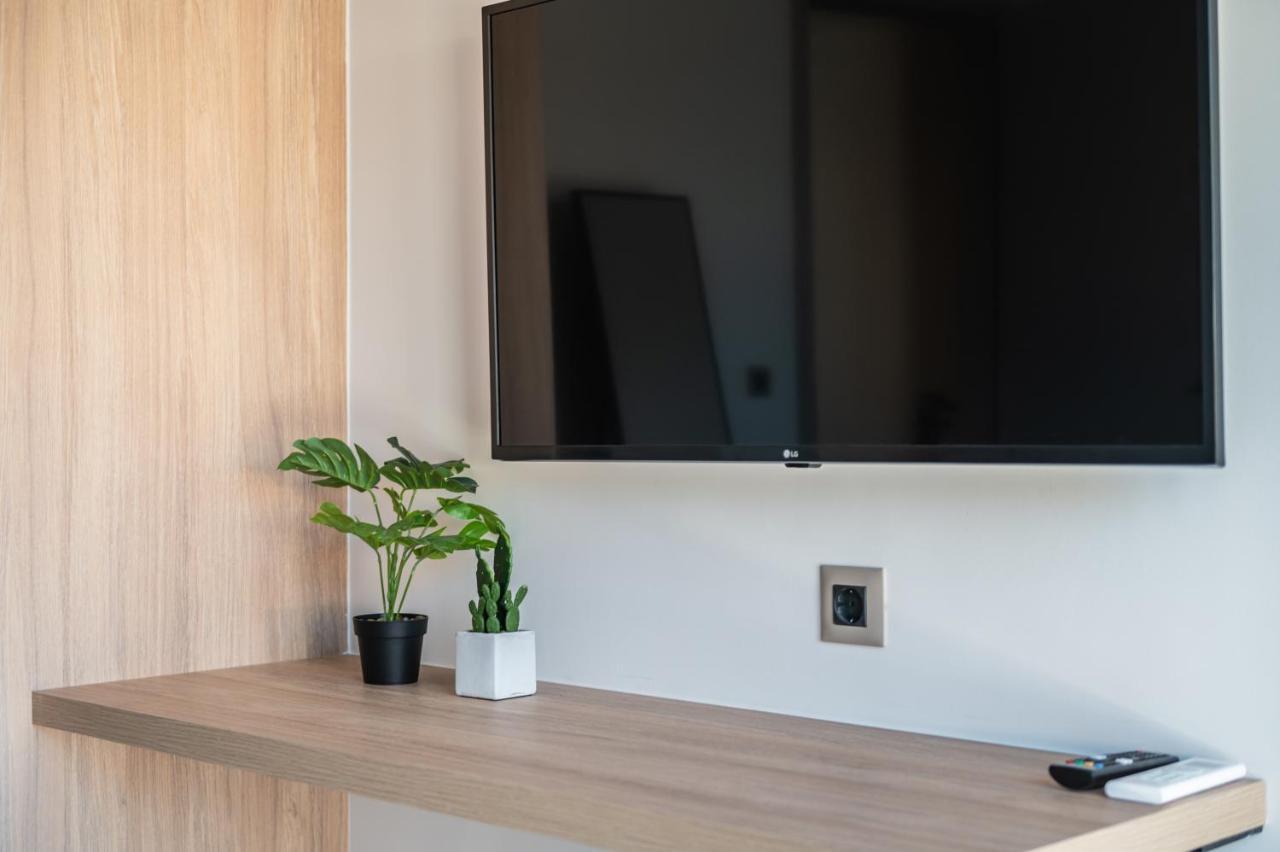 Yiannis Deluxe Apartment Chania  Bagian luar foto