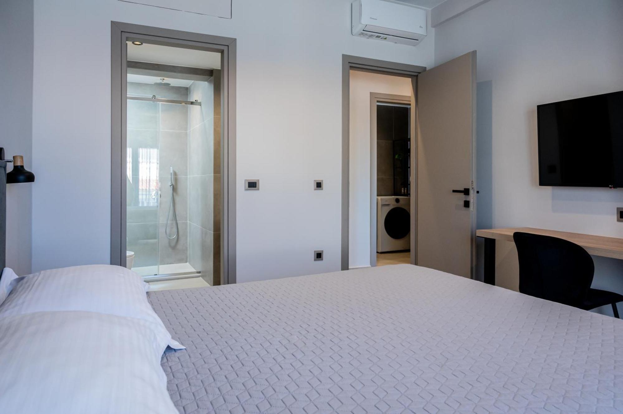 Yiannis Deluxe Apartment Chania  Bagian luar foto