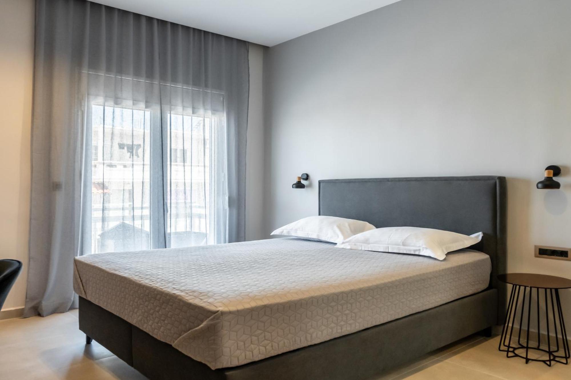 Yiannis Deluxe Apartment Chania  Bagian luar foto